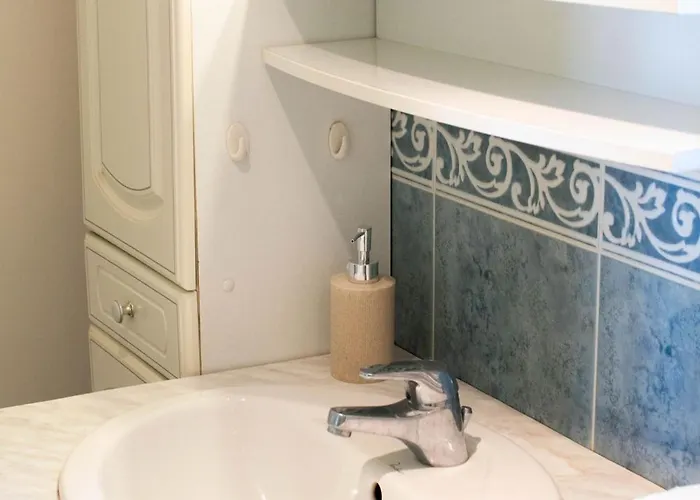 Le 108 à 700m Du Port De Hébergement de vacances *