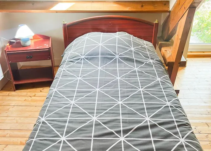 Le 108 à 700m Du Port De