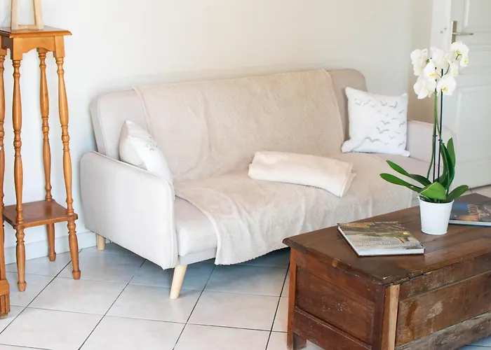 Le 108 à 700m Du Port De Hébergement de vacances